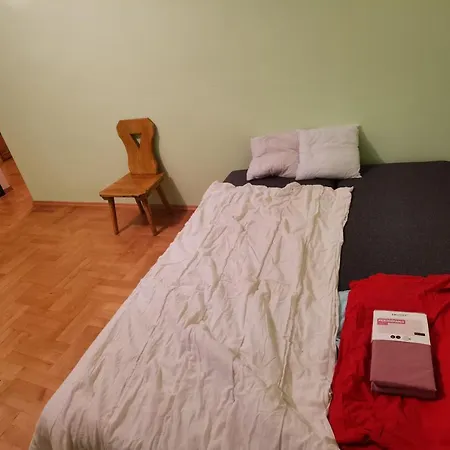 Dom Ducha Swietego - Niepokalanow Alloggio in famiglia